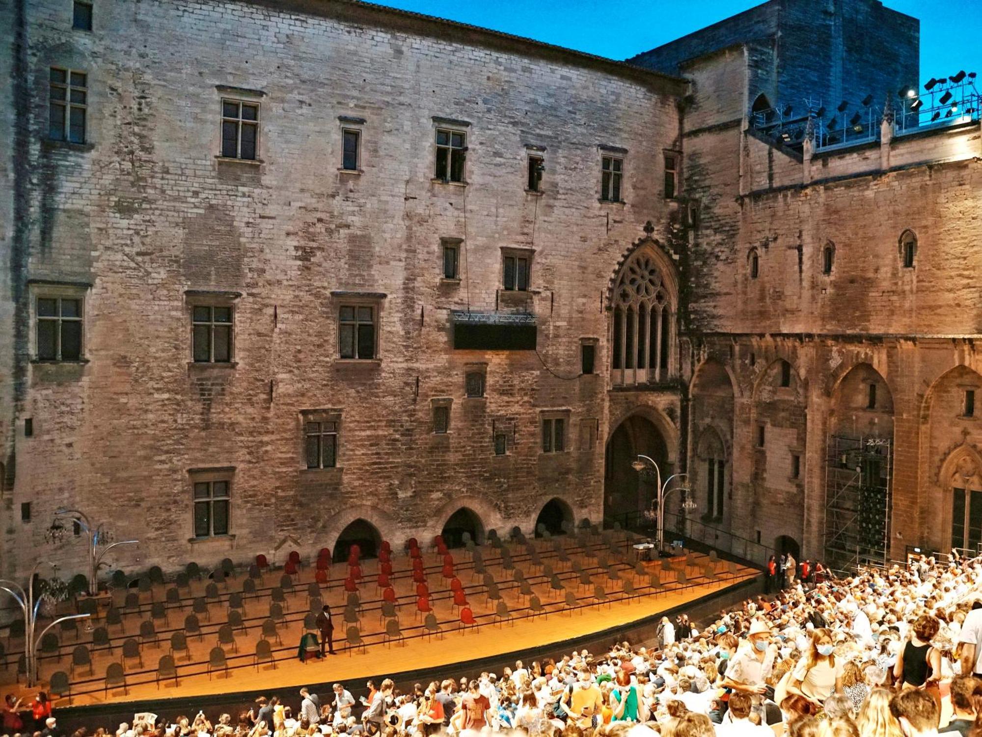Le Petit Avignon - Chambres & Appartement A Deux Pas Du Pont D'Avignon Et Du Palais Des Papes Exterior foto